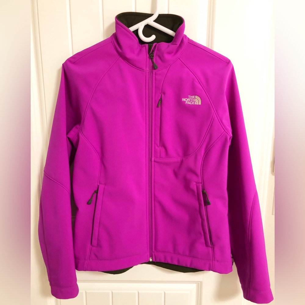 Bright Magenta Women’s North Face Jacket. Size Medium.